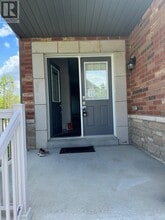 80 Hollowgrove Blvd in Brampton, ON - Building Photo - Building Photo