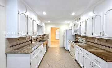 1828 Jacobs Ln in Vestavia Hills, AL - Building Photo - Building Photo