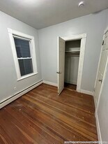 46 Middle St in Boston, MA - Building Photo