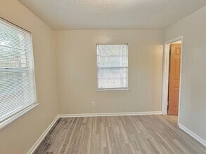 4930 La Ceiba Dr in Pensacola, FL - Building Photo - Building Photo