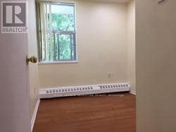 1055 Forestwood Dr in Mississauga, ON - Building Photo - Building Photo