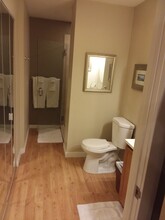 7146 S Sunnycrest Rd, Unit Lakeridge in Seattle, WA - Building Photo - Building Photo