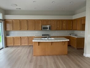 5637 Darby Rd in Rocklin, CA - Building Photo - Building Photo