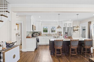 6 Bow St in Woburn, MA - Building Photo - Building Photo