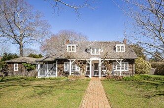 21 Ochre Ln in Southampton, NY - Building Photo - Building Photo