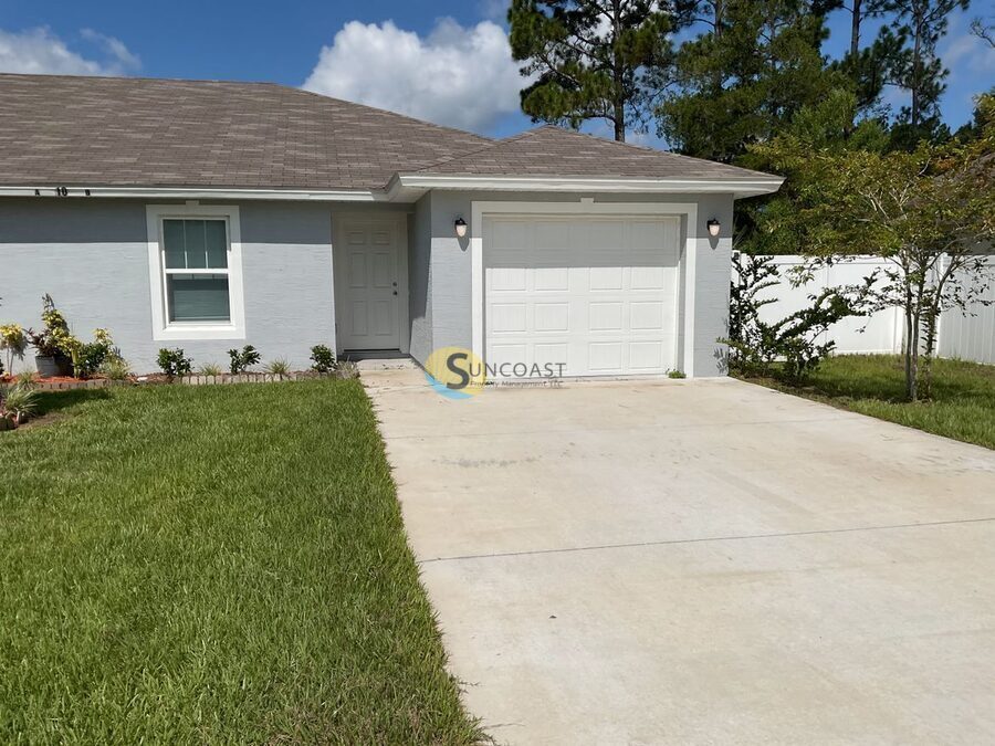 10 Uniondale Pl-Unit -B in Palm Coast, FL - Building Photo