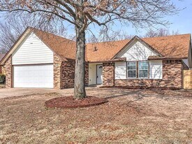 2612 W Houston Pl in Broken Arrow, OK - Building Photo
