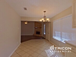 6056 Birchhill Rd in Watauga, TX - Building Photo - Building Photo