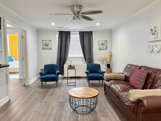 215 Piedmont Ave NE in Atlanta, GA - Foto de edificio - Building Photo