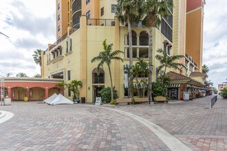 5781 Cape Harbour Dr in Cape Coral, FL - Building Photo - Building Photo