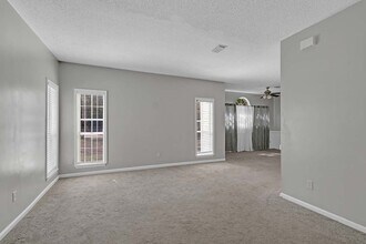 961 Water Oak Ct in Newport News, VA - Building Photo - Building Photo