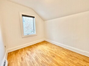 218 St John St in Fredericton, NB - Building Photo - Building Photo