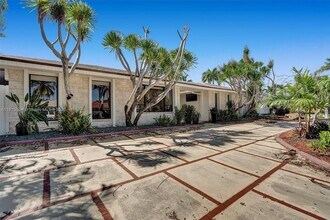 2310 NE 195th St in Miami, FL - Building Photo - Building Photo