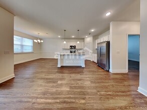 526 Lateleaf Dr in Moncks Corner, SC - Building Photo - Building Photo