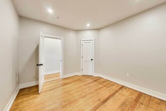 5 Carson St, Unit 3 in Boston, MA - Foto de edificio - Building Photo