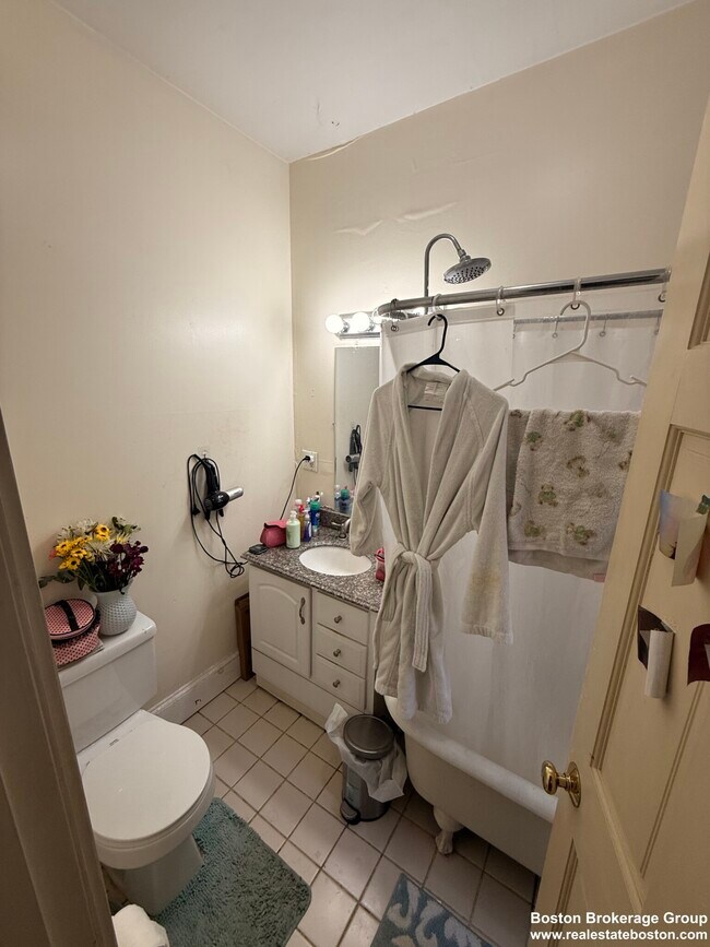 property at 39 Hemenway St