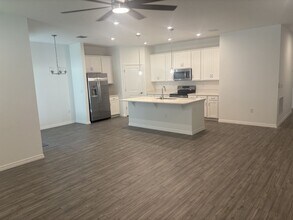 1236 Blue Daze Ln in Eustis, FL - Building Photo - Building Photo