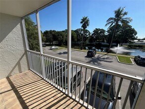 2630 Coconut Bay Ln in Sarasota, FL - Building Photo - Building Photo