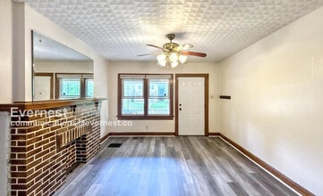 663 S Burgess Ave in Columbus, OH - Building Photo - Building Photo