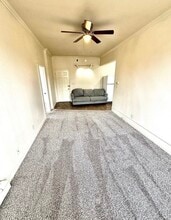 313 Walnut St, Unit #1 in Wrightsville, PA - Foto de edificio - Building Photo