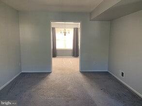 2000 S Woodmill Dr in Wilmington, DE - Building Photo - Building Photo