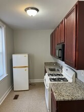 514 W Tabor Rd, Unit 2 in Philadelphia, PA - Building Photo - Building Photo