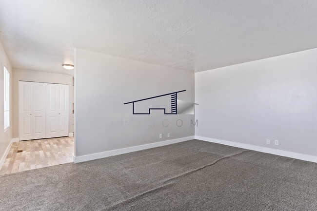 447 W 4900 S, Unit 3 in Washington Terrace, UT - Building Photo - Building Photo