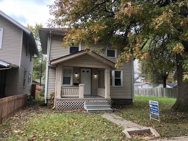 property at 3406 Robinwood Dr