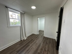 4904 N Austin Ave, Unit Garden Unit in Chicago, IL - Foto de edificio - Building Photo