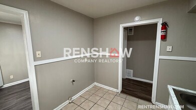 1065 Larry Ln in Memphis, TN - Building Photo - Building Photo