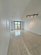7125 Bay Dr in Miami Beach, FL - Building Photo - Building Photo