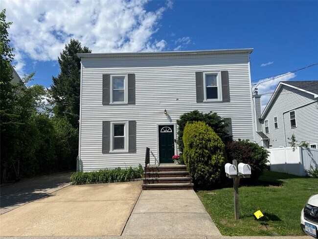 property at 32 Walters Ave