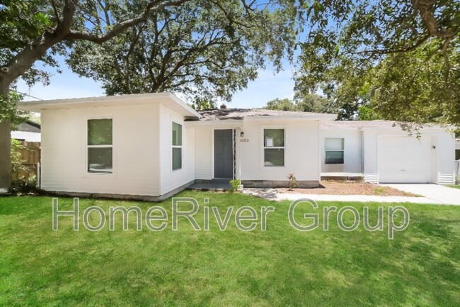 property at 3003 N Adams St