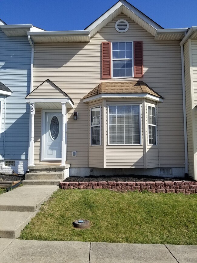 25 Stadium Cir Rentals in Inwood, WV