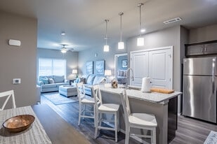 Promenade Commons in Rogers, AR - Building Photo