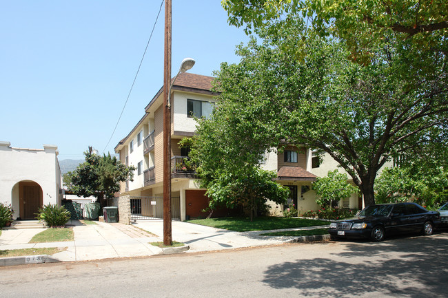 569 Palm Dr in Glendale, CA - Foto de edificio - Building Photo