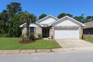 930 Lajolla Ln in Mary Esther, FL - Building Photo