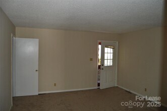 221 Kelly St in Statesville, NC - Building Photo - Building Photo