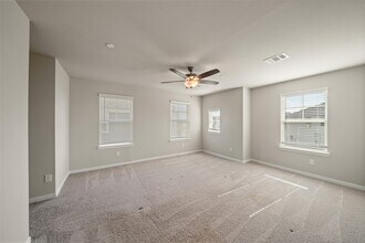 11902 Amber Oak Wy in Tomball, TX - Foto de edificio - Building Photo