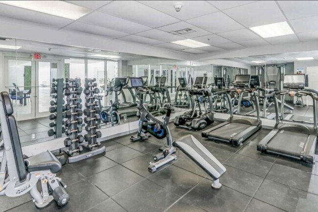 170 SE 14th St, Unit 1802 in Miami, FL - Building Photo - Building Photo