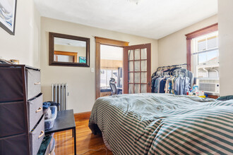 27 Murray Hill Rd, Unit 2 in Cambridge, MA - Building Photo - Building Photo