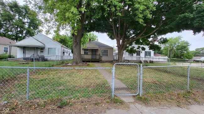 4505 East 21st St in Indianapolis, IN - Building Photo - Building Photo