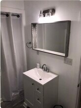 240 South Ave, Unit unit #4 in Rochester, NY - Foto de edificio - Building Photo