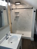 1035 W 36th St, Unit 2 in Erie, PA - Building Photo
