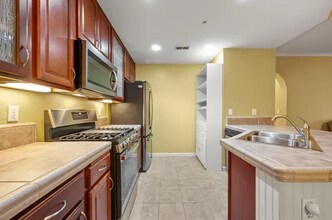 6511 Hearthstone Cir in Rocklin, CA - Building Photo - Building Photo