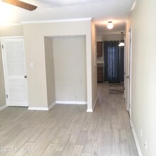 100 Laura Ln in Greenville, NC - Building Photo - Building Photo
