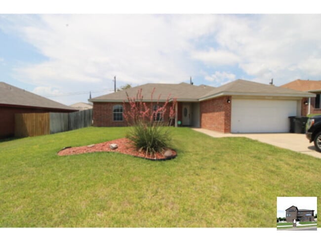 property at 3303 Solomon Dr