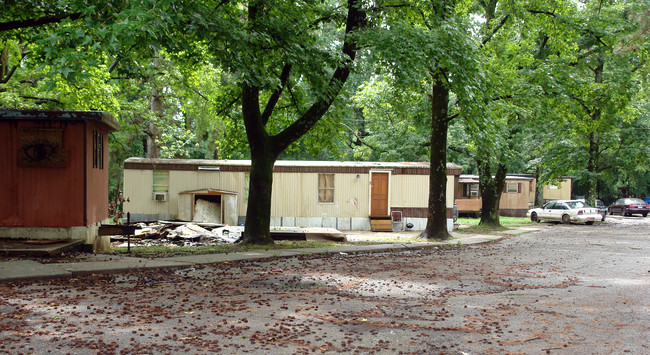 8706 Stanton Rd in Little Rock, AR - Foto de edificio - Building Photo