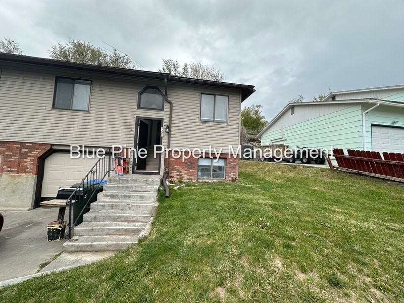 1222 Holman Ave in Pocatello, ID - Building Photo