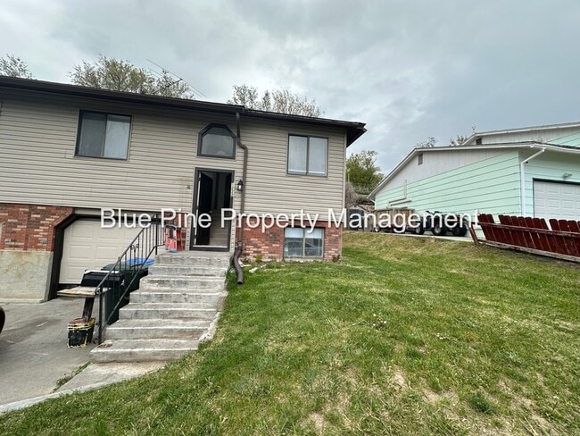 property at 1222 Holman Ave